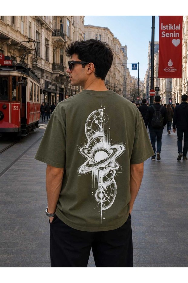 Men's oversized printed t-shirt