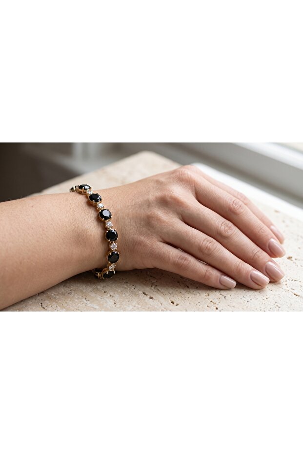 Bracelet with Emerald‑Tone Rectangular Stones and Diamond‑Style Accents