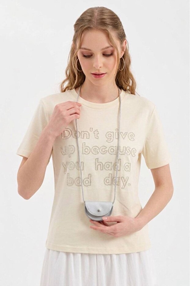 Women's 2-Piece Detachable Mini Bag Detailed Design Tshirt