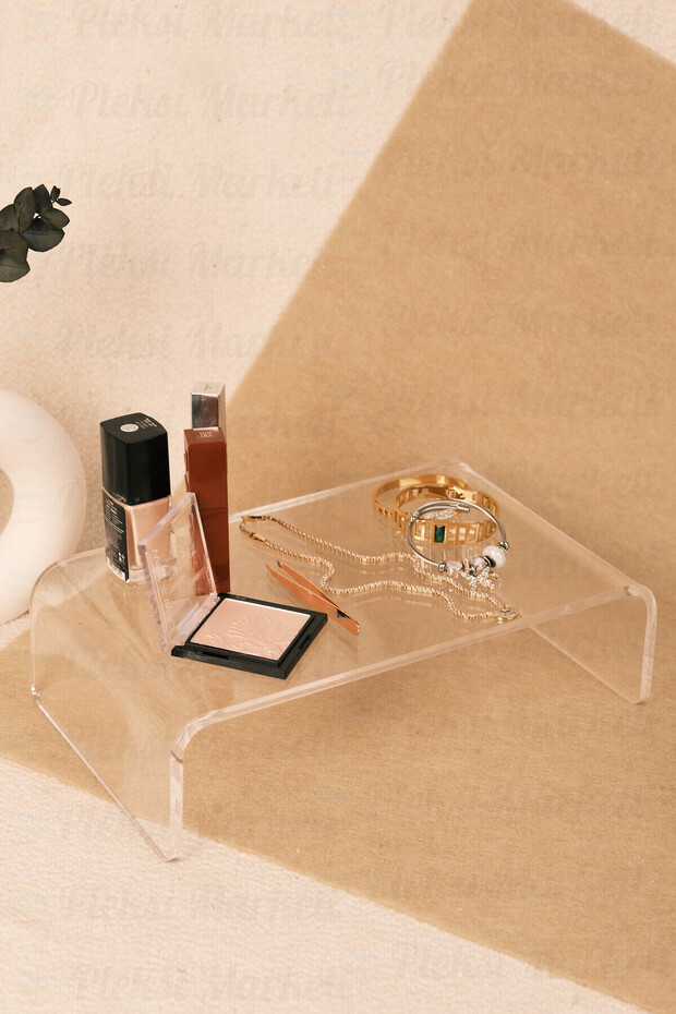 Plexiglass riser shelf -- 30x20cm h:8cm