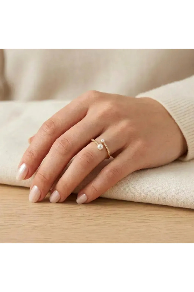 Pearl Detailed Zircon Stone Adjustable Ring