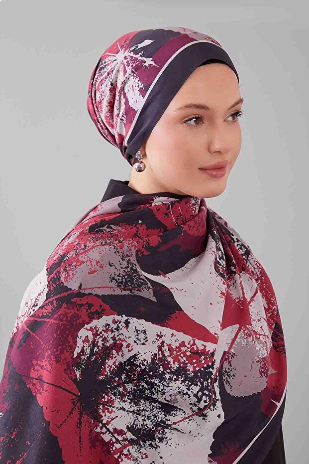 شال موس كريب بنمط الأوراق الحمراء - 3