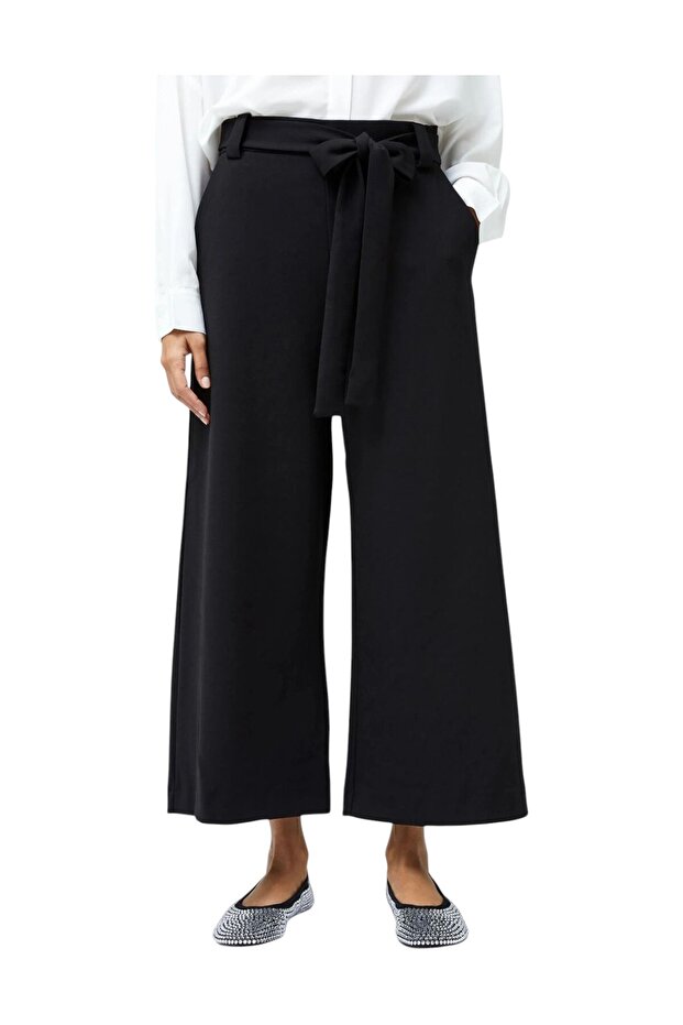 Women Whisper Belted Culottes Pants