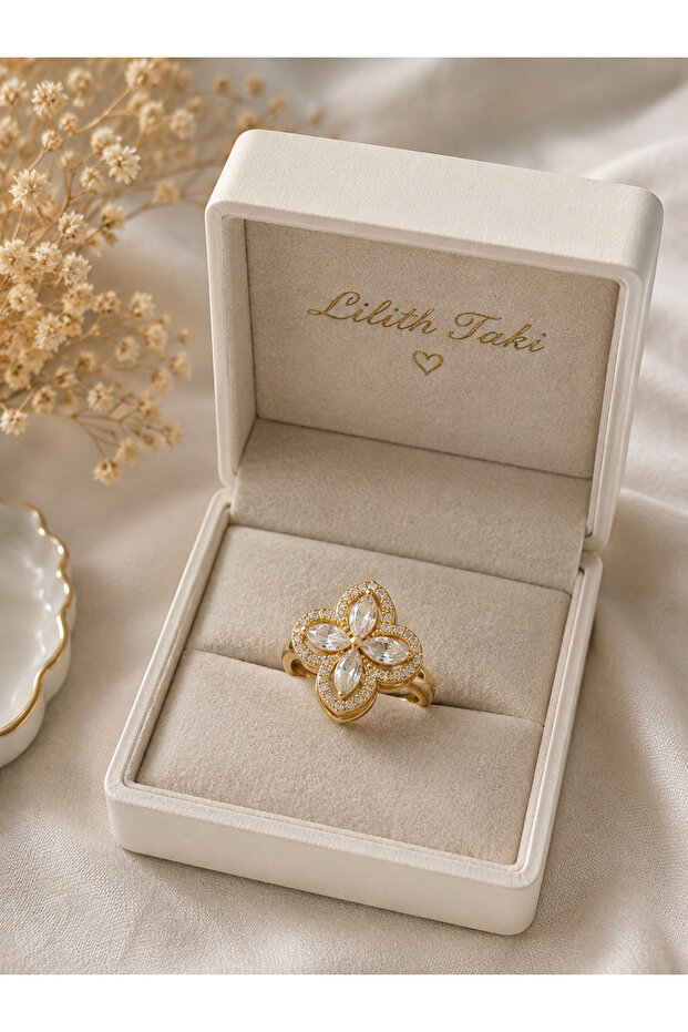 ✨ Four-Leaf Flower Design Stone-Studded Stress Ring – Movable Gold Women's Ring