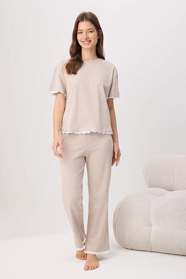 Trendyolmilla  Bej Melanj Pamuklu Çift Katlı Fırfırlı Örme Pijama Takımı THMAW26PT00125 - Görsel 2