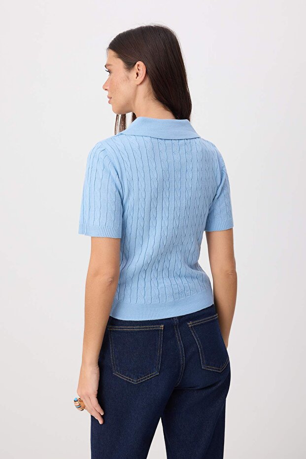 Açık Mavi At Nakışlı Polo Yaka Saç Örgü Bluz TWOSS26BZ00163 - 4