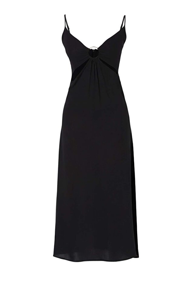 Siyah Dokuma Cut Out Detaylı Maxi Plaj Elbise TBESS24EL00127 - 4