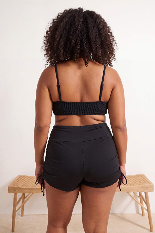 Siyah Yüksek Bel Yanları Bağlamalı Şort Silüet Bikini Altı TBBSS26CR00021 - 3