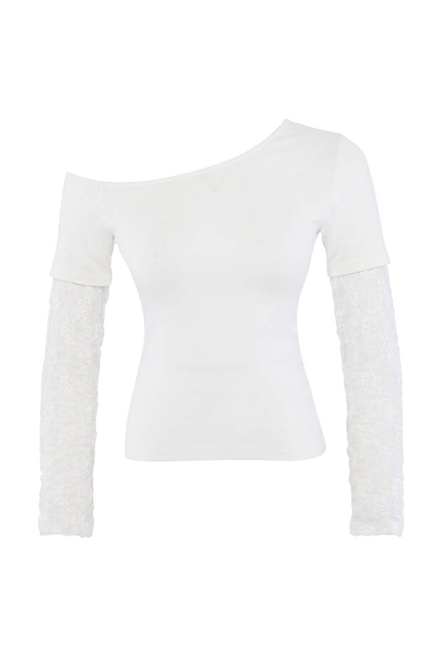 Ekru Fitted/Vücuda Oturan Asimetrik Yaka Dantel Detaylı Soft Touch Örme Bluz TWOSS26BZ01008 - 5