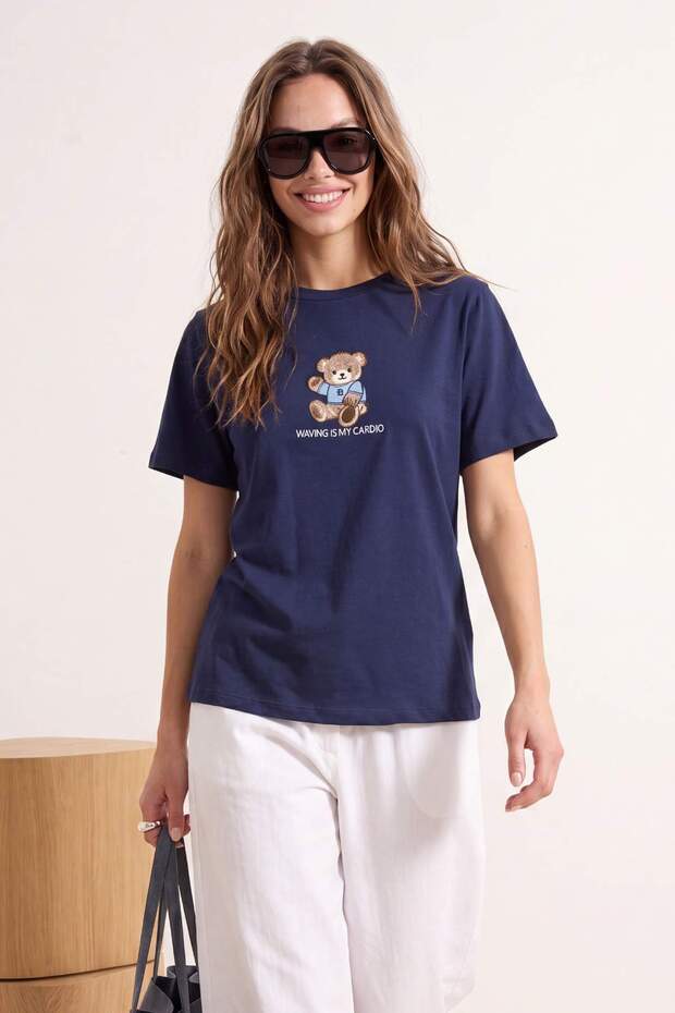 Lacivert %100 Pamuk Regular/Normal Kalıp Ayıcık Nakışlı Örme T-Shirt TWOSS25TS00088 - 1