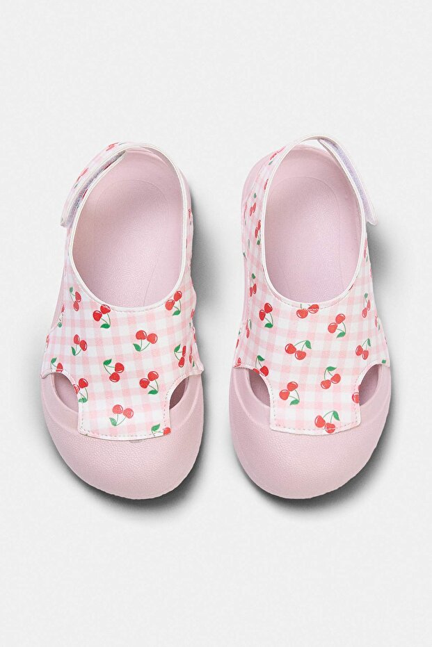 Pembe Kız Çocuk Kiraz Baskılı Sandalet TAKSS26SD00032