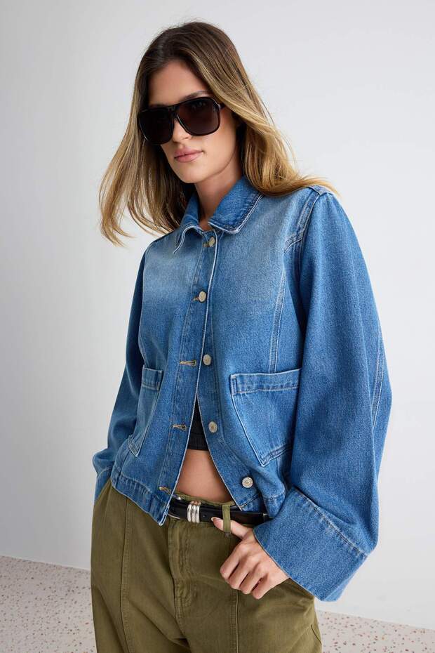 Mavi Gömlek Yaka Geniş Kollu Regular Denim Ceket TWOAW27CE00007