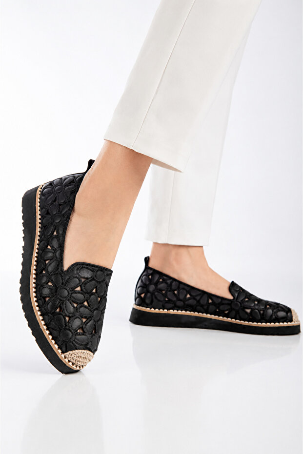 Black Women's Daisy Patterned Poly Orthopedic Summer Shoes Vdz03034