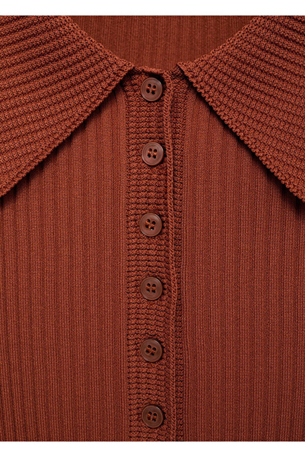 Pullover aus Gummistrick mit V-Ausschnitt - 8