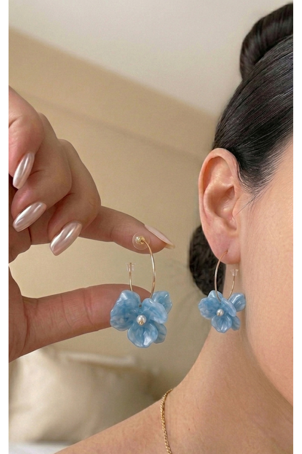 Three-Dimensional Three-Flower Stylish Women's Earrings | Does Not Darken | Women's Earrings with Gift Box