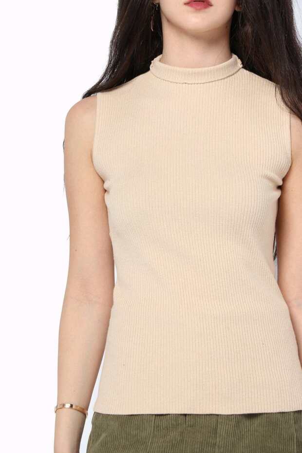 Ribbed Crew-Neck Top - 2