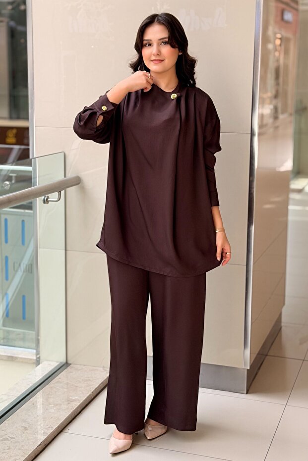 Yaka Gold Buttoned Asymmetrical Cut Tunic Trouser Set