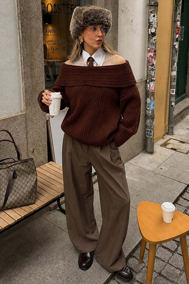Bitter Brown Madonna Collar Women's Sweater Mg2274