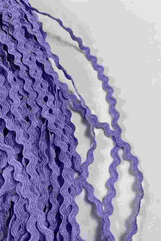 Dark Lilac Wavelace Wavy Decorative Ribbon Edge Trim – 1 cm Thin Zigzag Ribbon 50 Meters