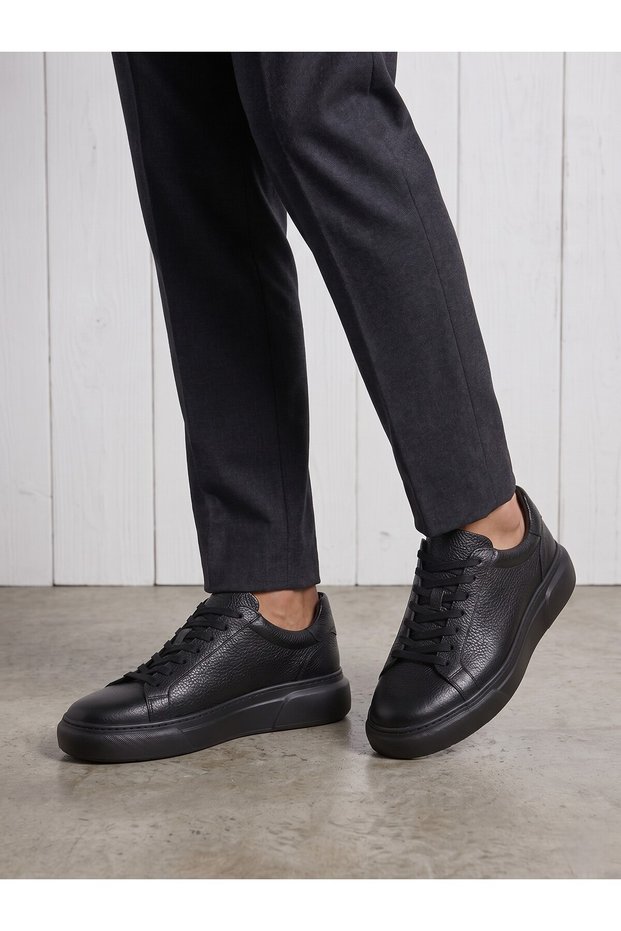 Men's Genuine Leather Sneaker Daily Stylish Sports Shoes Comfortable Sole
