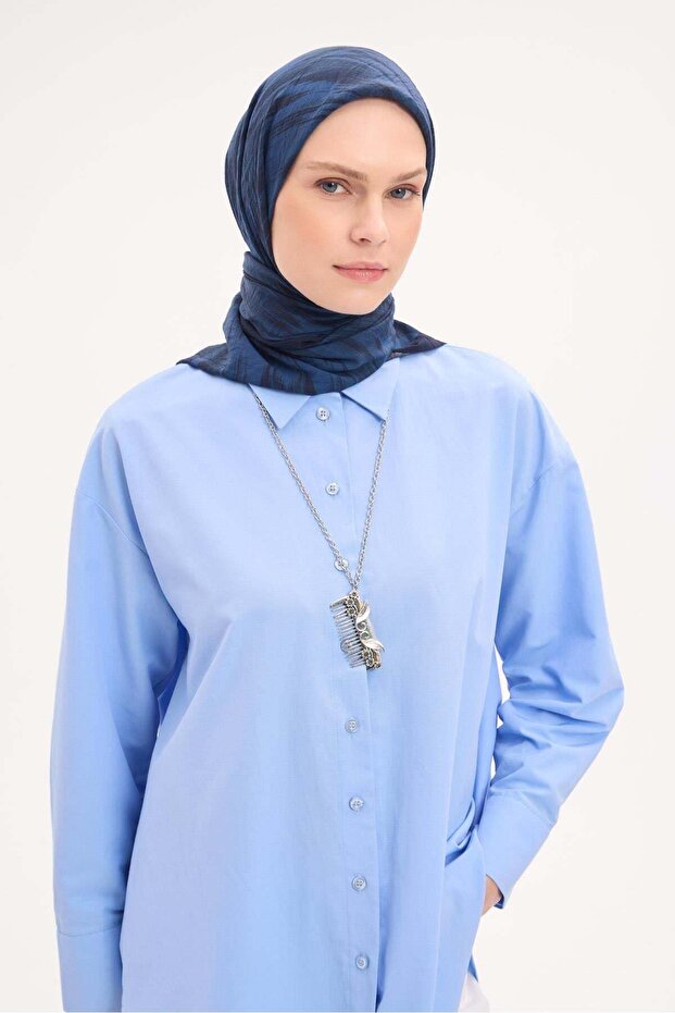وشاح فيلورا بنمط ألوان مائية أزرق منتصف الليل 90×90