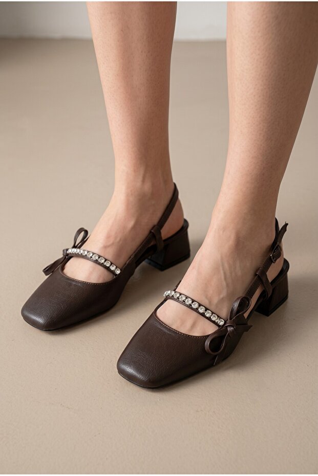 Women's Maste Pearl Low Heeled Shoes