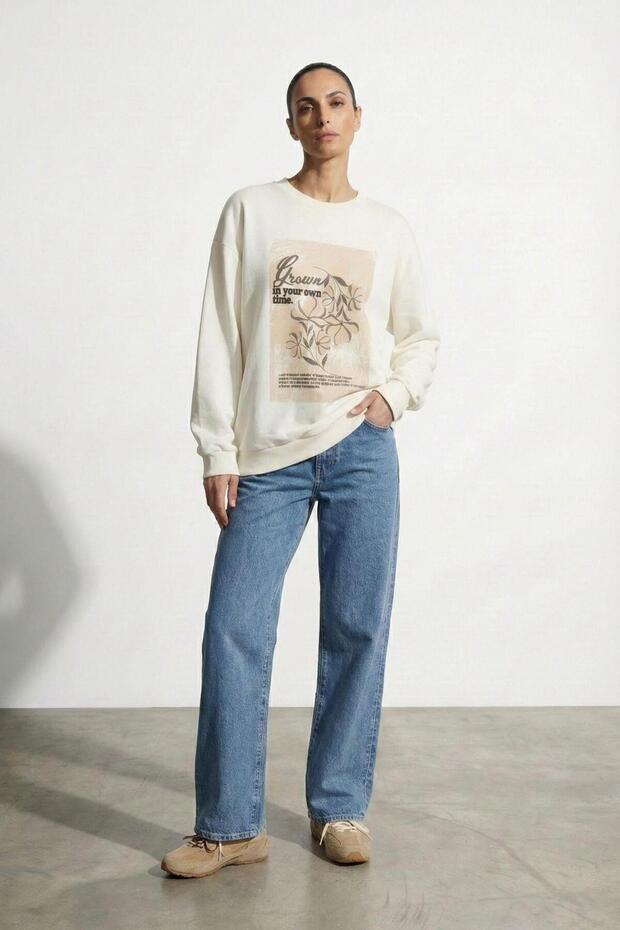 26Yswt01737 Women's Sweatshirt with Print Detail