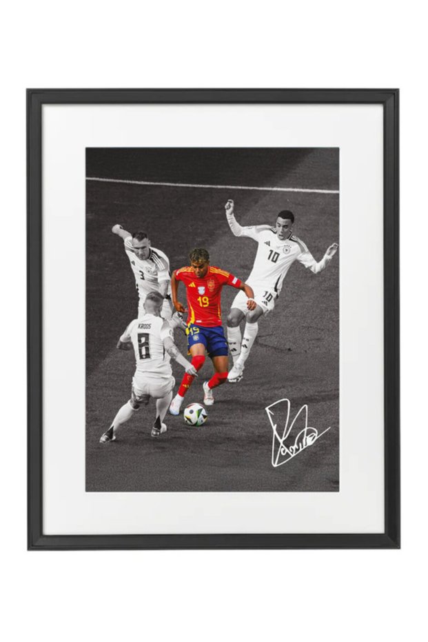 Lamine Yamal Spain Printed Autograph - Framed Poster 50x40cm - Football Memorabilia, Soccer Collectible, Gift for Fans , Man Cave