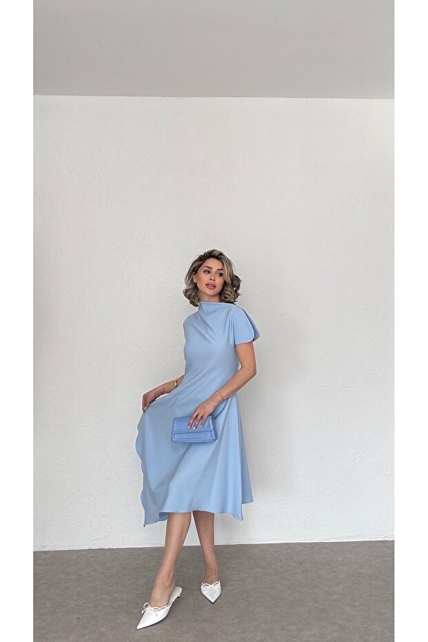 Rochie midi cu decolteu asimetric - 1