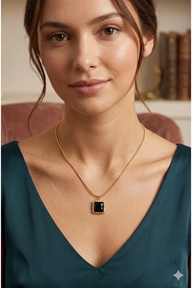 Minimal Neckchain - 1