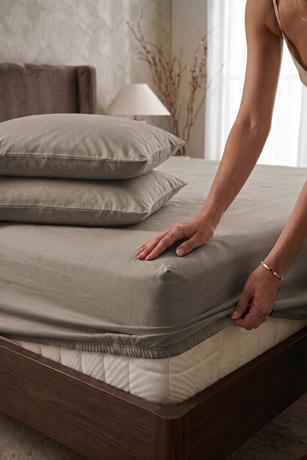 طقم ملاءات سرير قطنية مزدوجة من رانفورس - 160×200 + 30 سم (ملاءة سرير + 2 غطاء وسادة)
