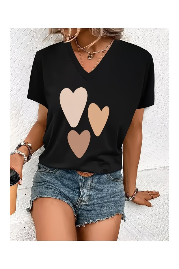Women's V-Neck Heart Printed T-Shirt Oversize Loose Fit