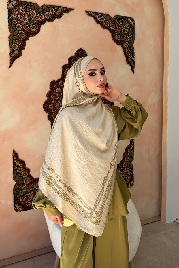 شال قطني من الجاكار بنمط النبلاء