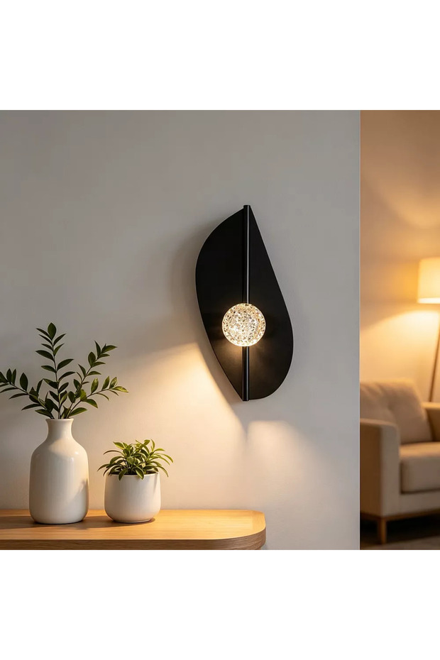أبليك حائط أسود بإضاءة LED ثلاثية – 5 واط