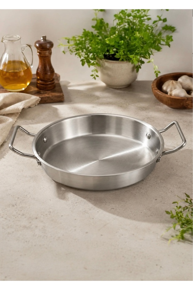 Double Handle Silver Stainless Steel Round Presentation and Cooking Pan 22 cm
