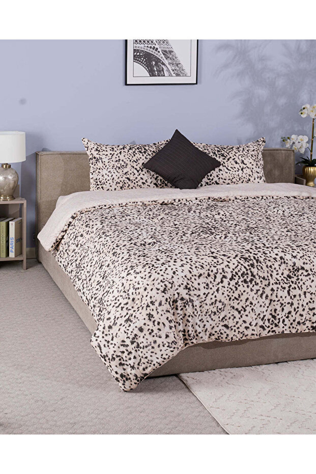 Brown 6 Piece Leopard Print Comforter Set (240 x 220 cm)