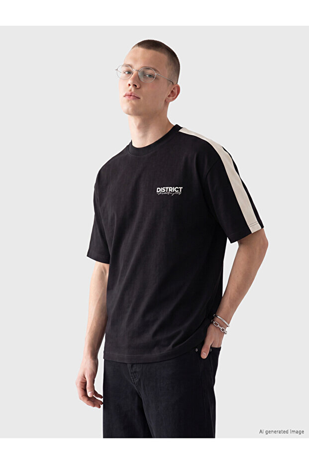 Black Stripe Detailed Men's T-Shirt