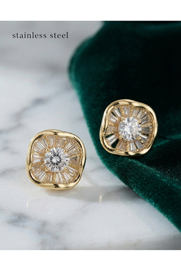 Brass Gold Color Zircon Stone Clover Model Earrings