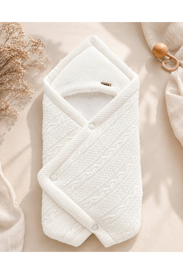 Knitwear Swaddle & Blanket with Inner Fiber Filling and Welsoft Lining