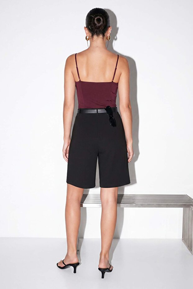 Siyah Kemerli Pileli Uzun Diz Altı Şort TDRSS26SR00014 - 3