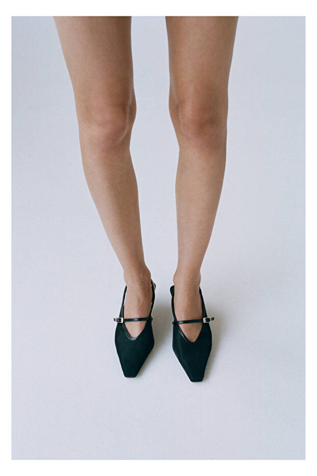 Mesh-Schuhe mit Schnallenabsatz - 2