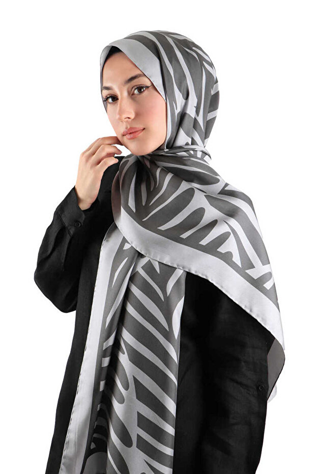 Gray Ekin Pattern Twill Silk Shawl - 3