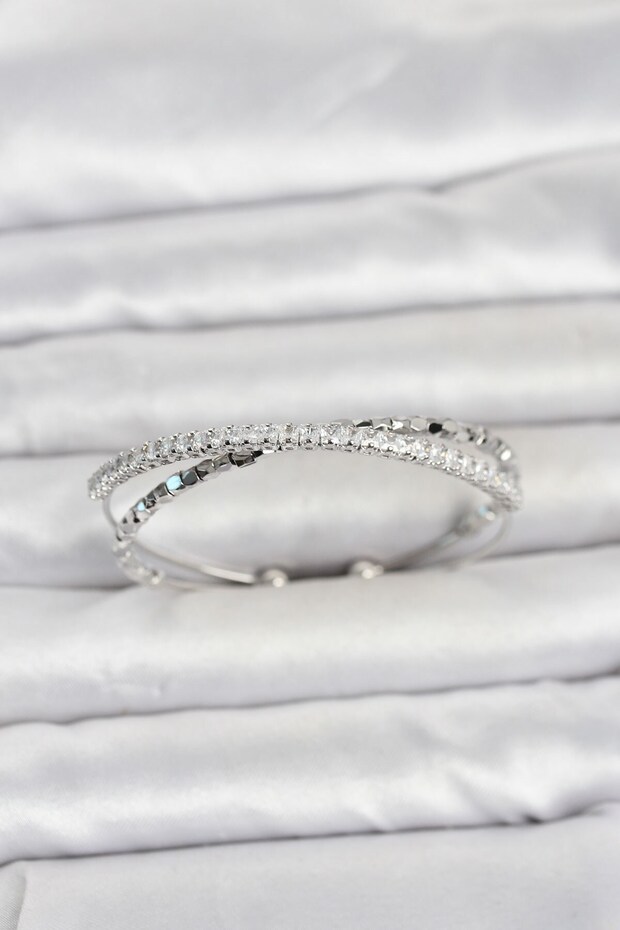 Brass Silver Color Zircon Stone and Dorica Model Women's Bracelet