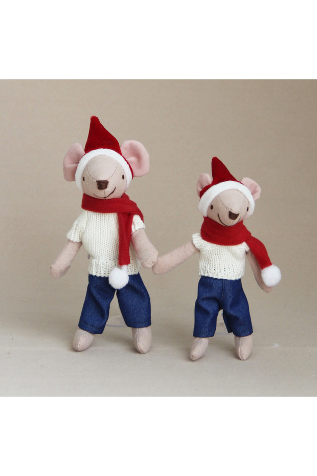 2pcs H13/15Cm Christmas-Style Mice in Sweaters and Jeans Are Suitable for Miniature House Decoration