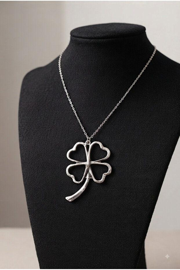 Cast Iron Clover Figured Pendant with Steel Chain