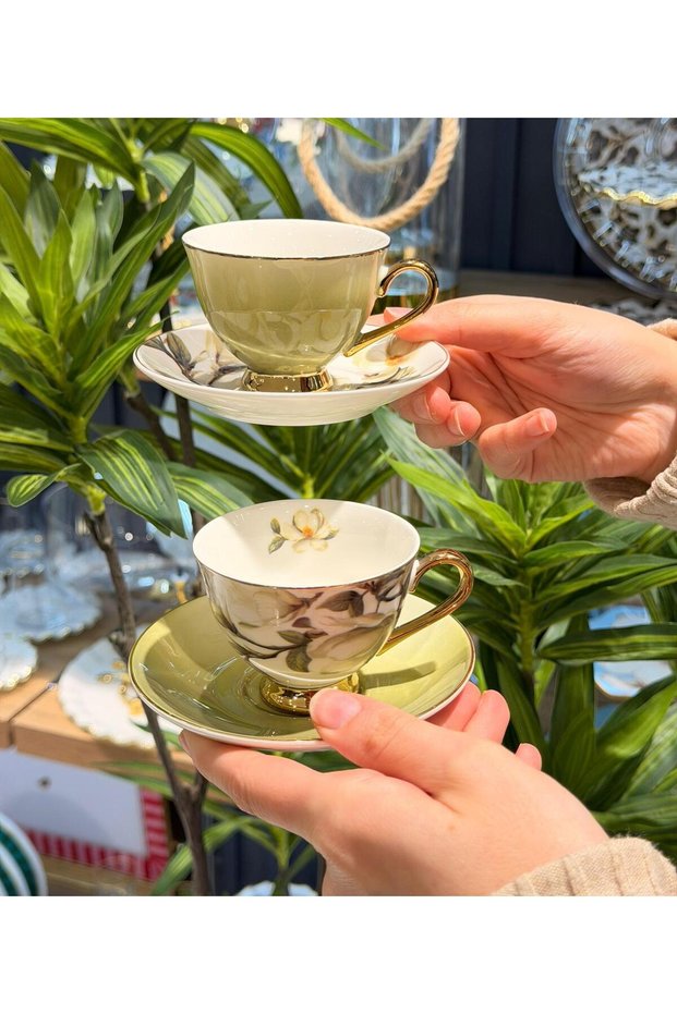Set of 6 Porcelain Lunolia Coffee Cups
