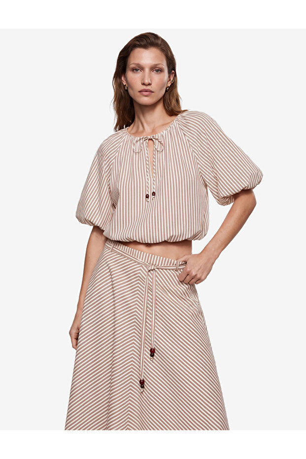 X Melis Ağazat - Viscose Fabric Tie-Dye Detailed V-Neck Short Sleeve Striped Crop Balloon Blouse