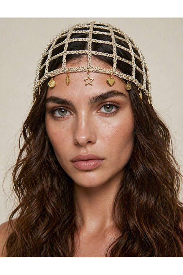 Zes Store hayalinizdeki ürün burada Örgü Bohem Gold Aksesuar Detaylı Simli File Bere & Bandana & Toka& Kroşe