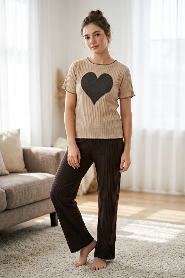 Women's Heart Appliqued Ribbed Pajama Set