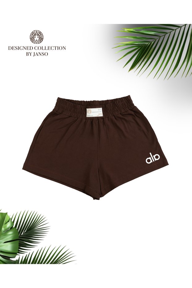 -Women's Green Women's Shorts with Elastic Waist, Comfortable Cut, Daily Use